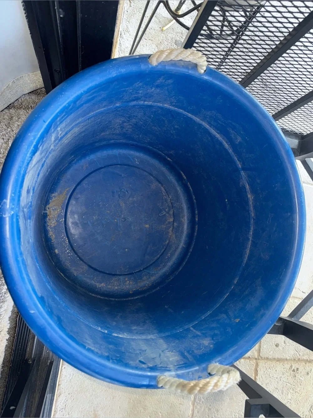 17 Gallon Indoor Outdoor Storage Bucket with Rope Handles (Blue/HOMZ)